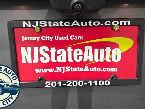 Used 2022 Ford Explorer XLT AWD/4WD image 33