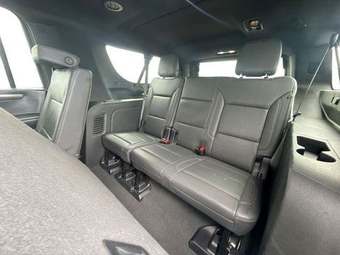Used 2025 Chevrolet Suburban LT AWD/4WD image 26