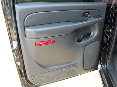 Used 2004 Chevrolet Avalanche Z71 image 26