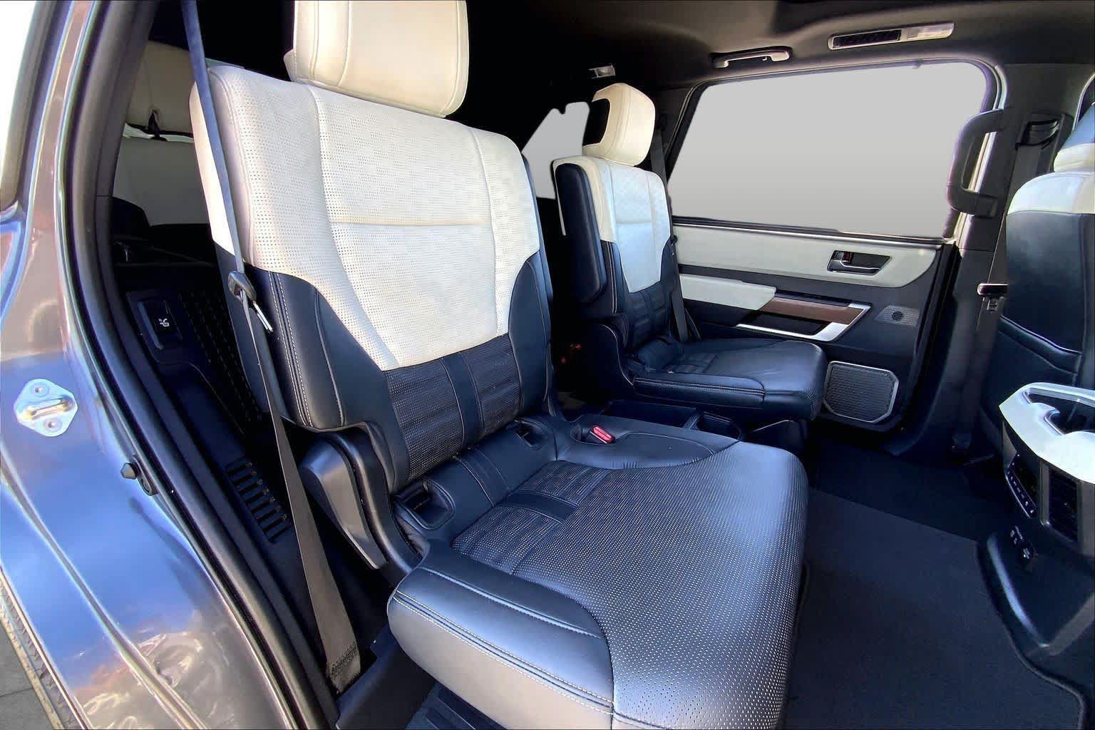 Used 2023 Toyota Sequoia Capstone AWD/4WD image 19