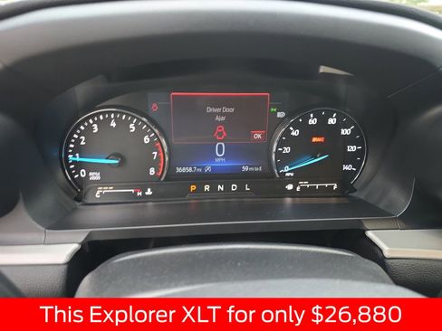 Used 2023 Ford Explorer XLT w/ Equipment Group 202A RWD image 28