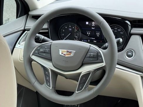 New 2025 Cadillac XT5 Premium Luxury w/ Technology Package FWD image 28