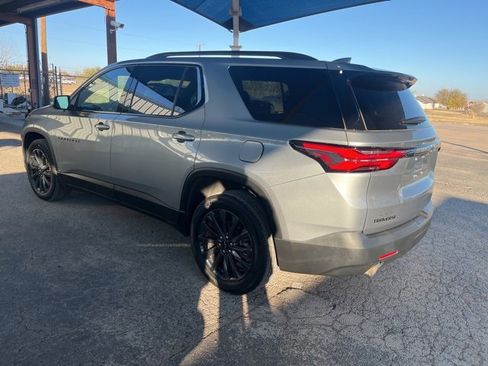 Used 2023 Chevrolet Traverse RS image 6