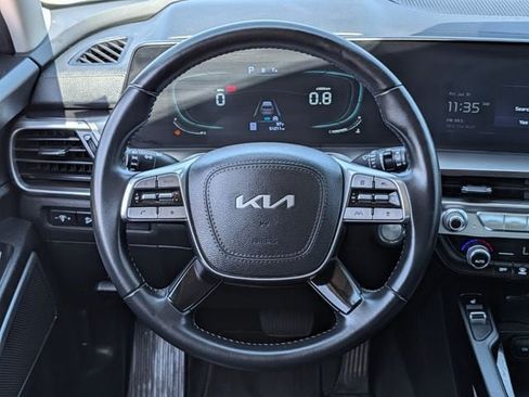 Used 2024 Kia Telluride S w/ S Sunroof Package FWD image 13