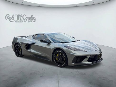 Used 2022 Chevrolet Corvette Stingray Coupe w/ Z51 Performance Package RWD image 7