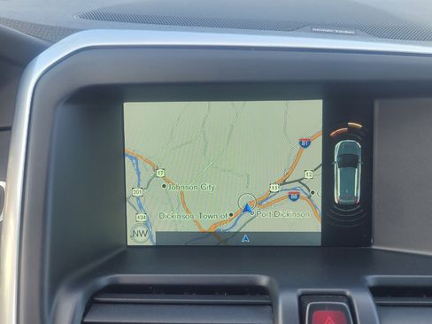 Used 2015 Volvo XC60 T6 Platinum w/ Climate Package image 19