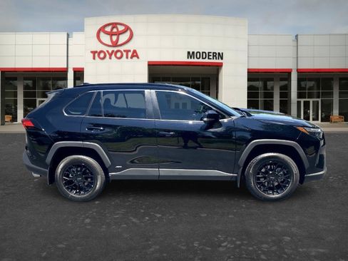 Certified 2024 Toyota RAV4 XLE AWD/4WD image 4