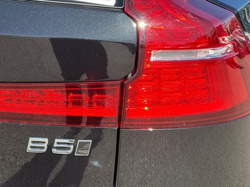 Used 2025 Volvo V60 B5 Cross Country Ultra w/ Protection Package Premier image 34