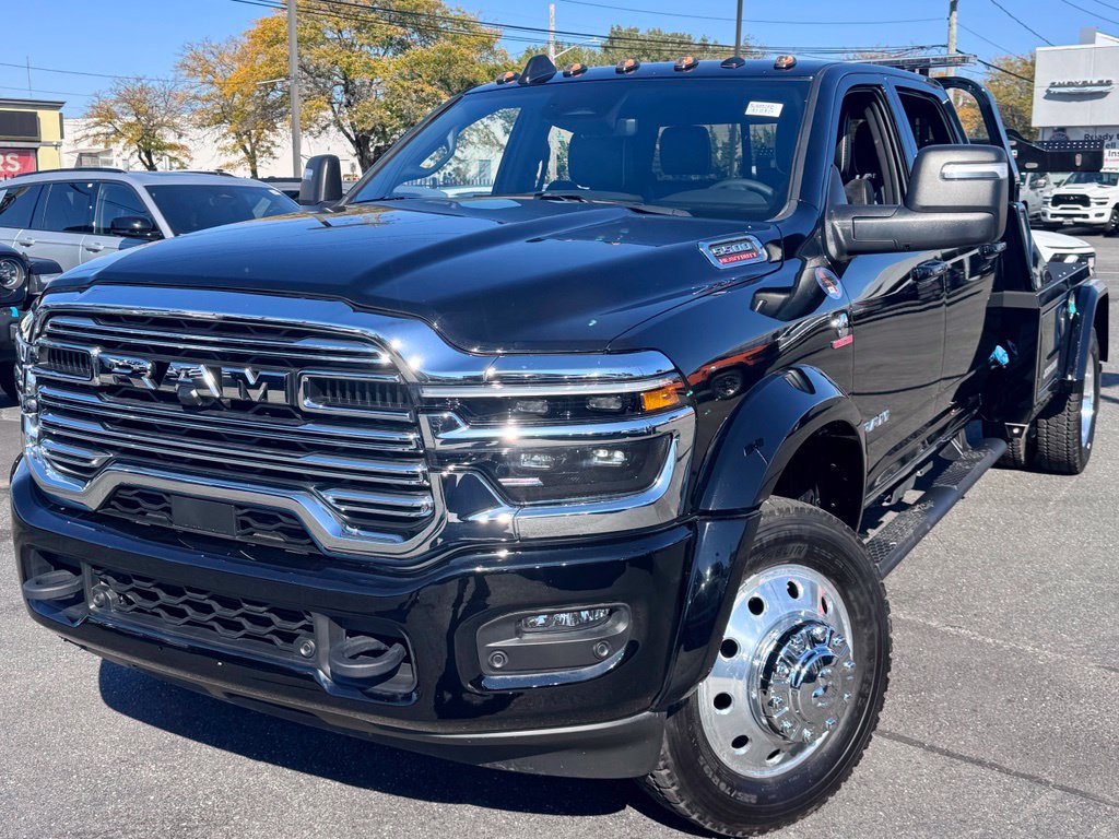 Used 2025 RAM 5500 4x4 Crew Cab w/ Laramie Trim Package image 4