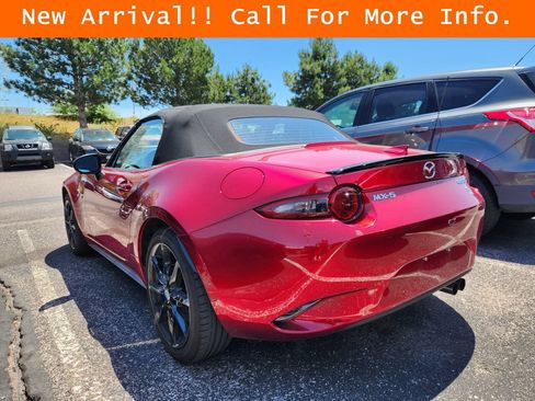 Used 2020 MAZDA MX-5 Miata Club RWD image 5