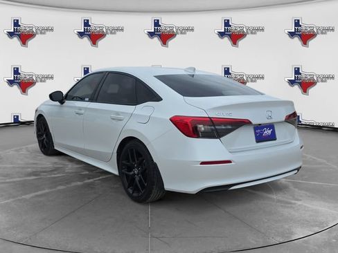 Used 2023 Honda Civic Sport image 5