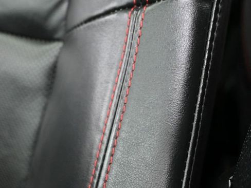 Used 2024 Dodge Durango GT image 13