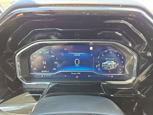 Used 2022 Chevrolet Silverado 1500 High Country w/ Z71 Off-Road Package AWD/4WD image 16