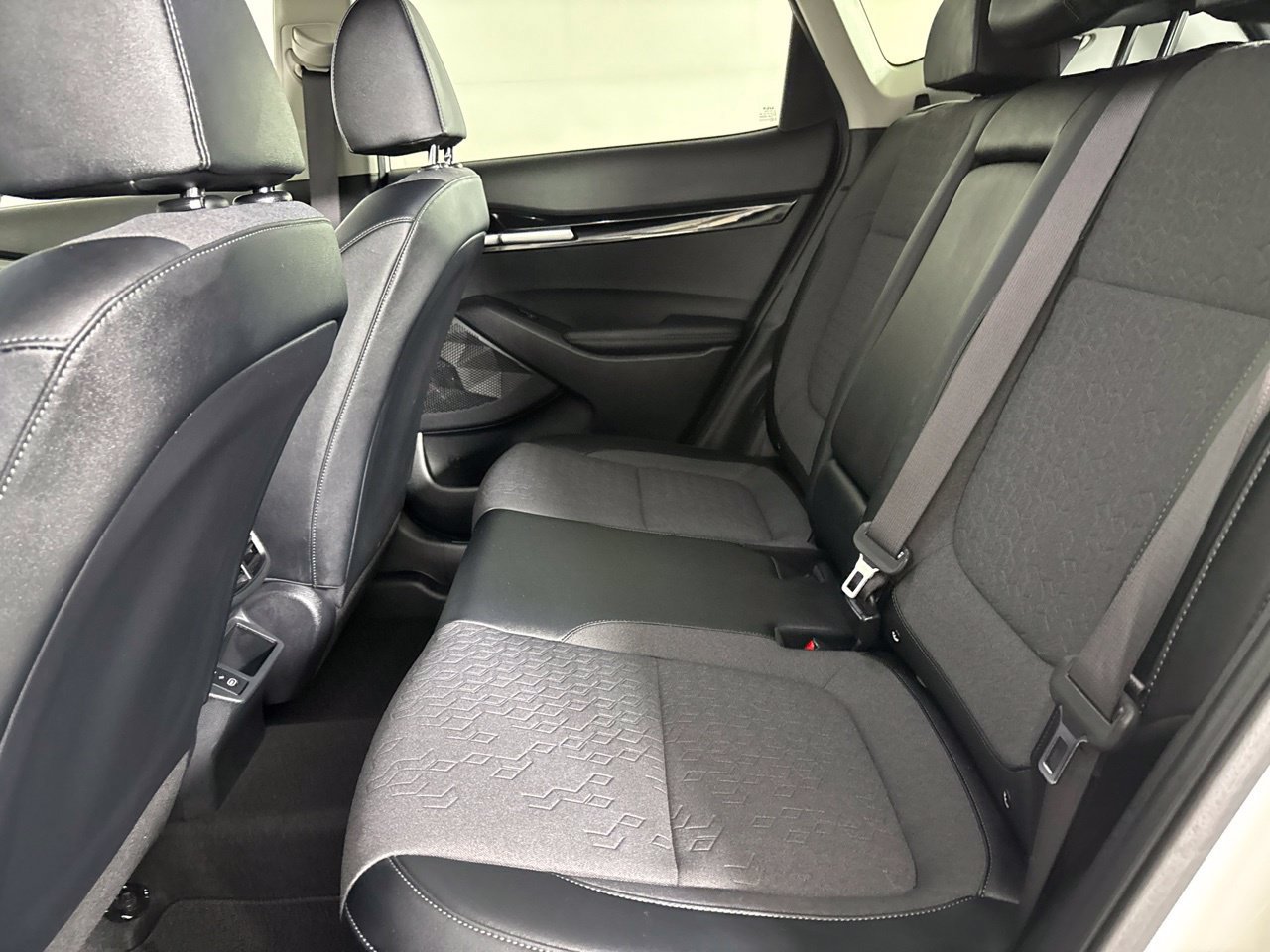 Used 2024 Kia Seltos S FWD image 22