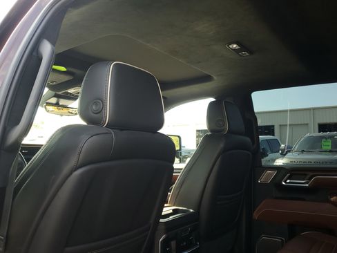 Used 2024 GMC Sierra 2500 Denali Ultimate image 14