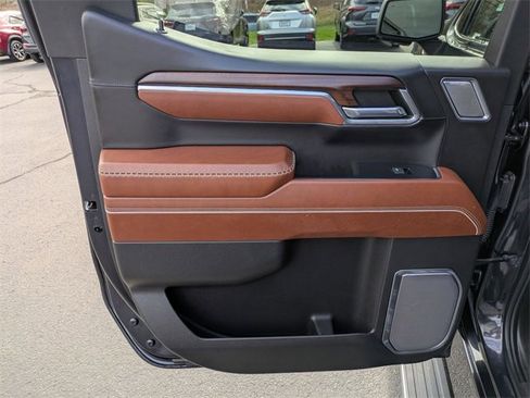 Used 2024 GMC Sierra 1500 Denali Ultimate image 30