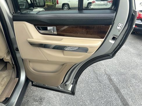 Used 2012 Land Rover Range Rover Sport HSE AWD/4WD image 25