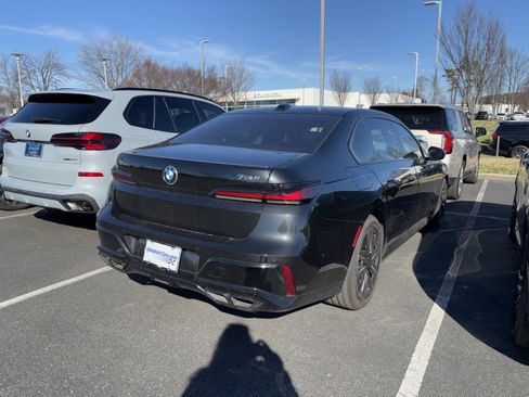 Certified 2025 BMW 760i xDrive w/ Executive Package image 20