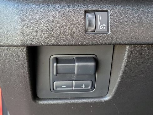 Used 2026 Chevrolet Colorado Trail Boss AWD/4WD image 15