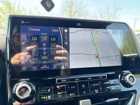 Used 2021 Toyota Highlander Platinum image 15