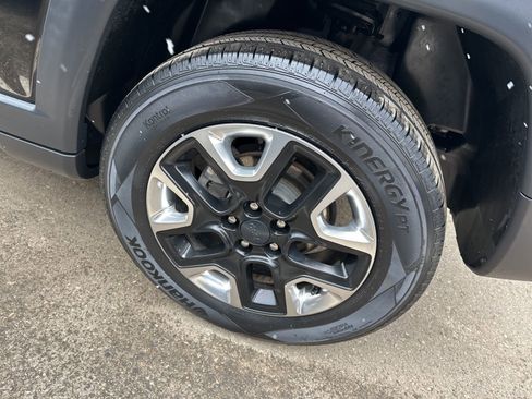 Used 2018 Jeep Compass Trailhawk w/ Leather Interior Group image 10