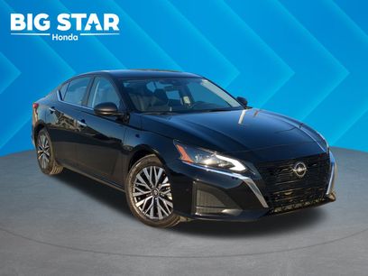 Used 2024 Nissan Altima 2.5 SV