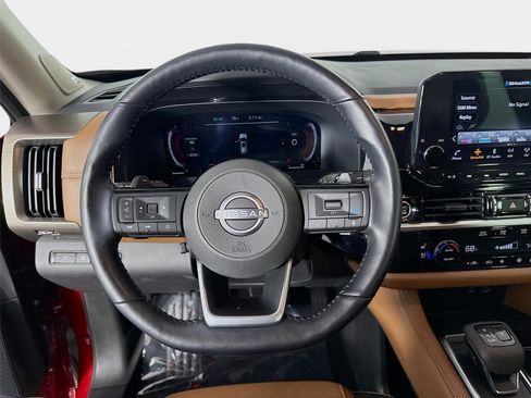 Certified 2023 Nissan Pathfinder Platinum AWD/4WD image 12