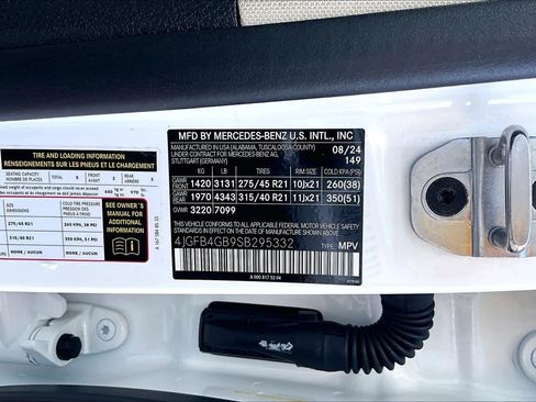 Used 2025 Mercedes-Benz GLE 450e 4MATIC image 37