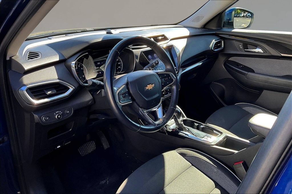 Used 2023 Chevrolet TrailBlazer LT w/ Sun and Liftgate Package AWD/4WD image 13