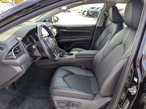 Used 2024 Toyota Camry SE FWD image 17