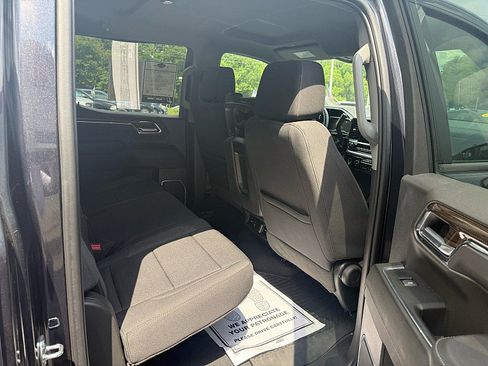 Used 2023 Chevrolet Silverado 1500 LT AWD/4WD image 15