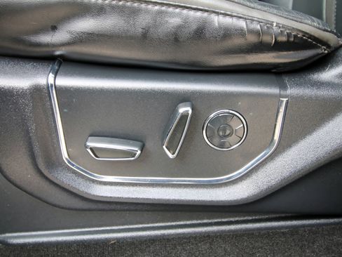 Used 2017 Ford F250 Platinum w/ Platinum Ultimate Package image 26