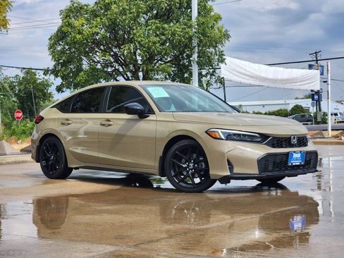 Used 2025 Honda Civic Sport image 1