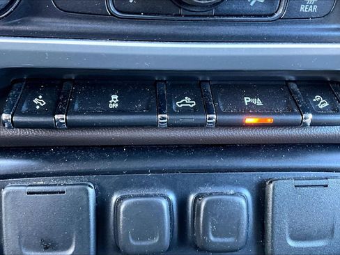 Used 2015 GMC Sierra 1500 SLT w/ SLT Preferred Package image 28