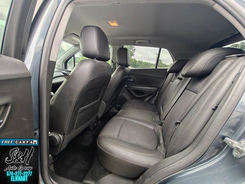Used 2022 Chevrolet Trax LT w/ Driver Confidence Package AWD/4WD image 20