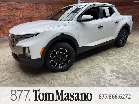 Used 2023 Hyundai Santa Cruz SE AWD/4WD image 1