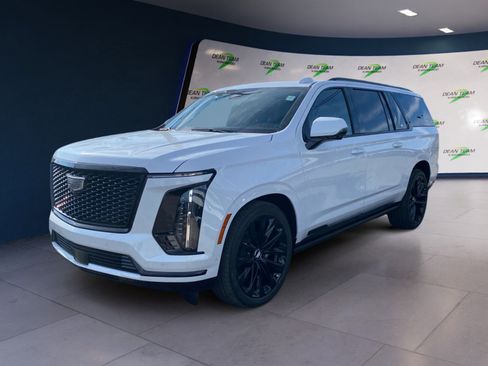 Used 2026 Cadillac Escalade ESV Sport w/ LPO, ONYX Package image 2