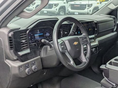Used 2024 Chevrolet Silverado 1500 LT AWD/4WD image 14