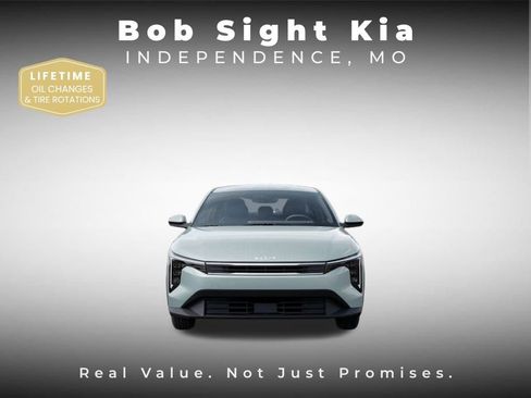 New 2025 Kia K4 FWD image 2