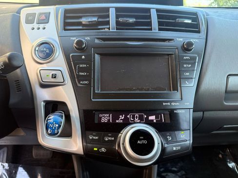 Used 2014 Toyota Prius V Three FWD image 26