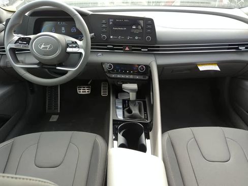 New 2026 Hyundai Elantra SEL Sport FWD image 19