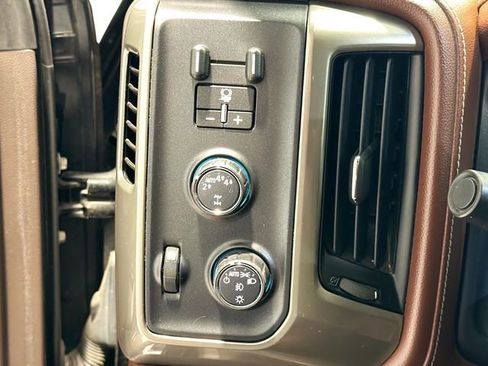 Certified 2018 Chevrolet Silverado 1500 High Country AWD/4WD image 10