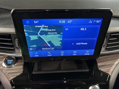 Used 2022 Ford Explorer Limited w/ Equipment Group 301A image 9