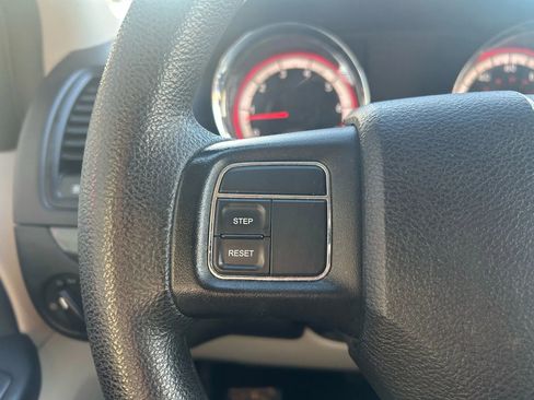 Used 2016 Dodge Grand Caravan American Value Package image 6