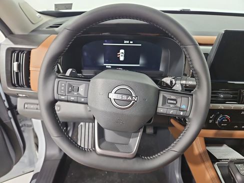 New 2026 Nissan Pathfinder Platinum image 15