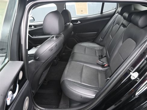 Used 2019 Kia Stinger Premium image 10