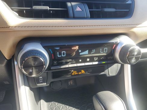 New 2025 Toyota RAV4 XLE image 19