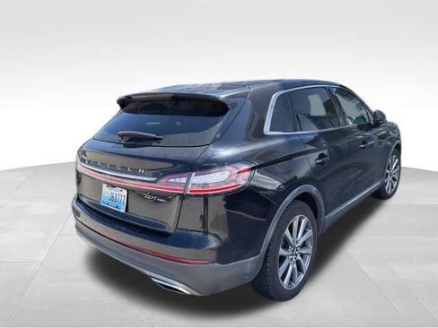Used 2019 Lincoln Nautilus Select AWD/4WD image 4