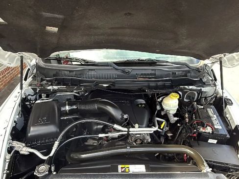 Used 2017 RAM 1500 Express image 31