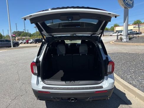 New 2026 Ford Explorer ST-Line image 32